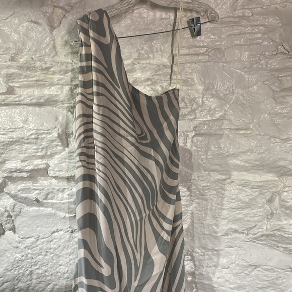 NWT Misa Los Angeles One Shoulder Dress - Picture 6 of 6